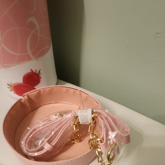 NWT CUTE Strawberry Ice Cream Pint Crossbody~ MYSTERY BUNDLE Filled w/Surprises - Picture 3 of 8